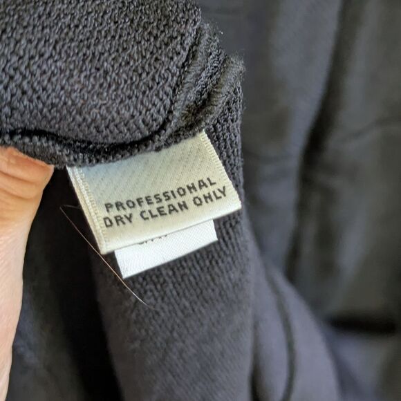 St. John Vintage Navy Blue Knit Short Sleeve Sheath V Neck Dress Size 6 - Picture 7 of 7